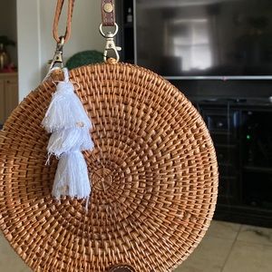 Wicker circle purse